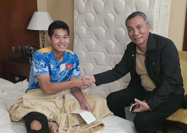 Giấy phép và Quy định